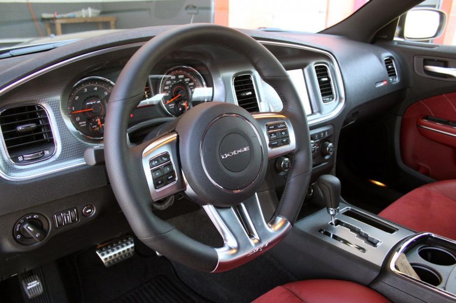  Dodge Charger SRT8 2012 года  (фото 36 из 60)